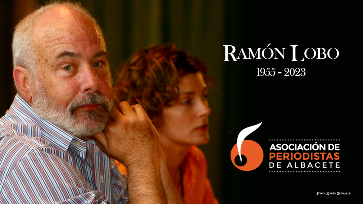 Ramón Lobo junto a Amparo Álvarez. Foto de Rubén Serrallé.
