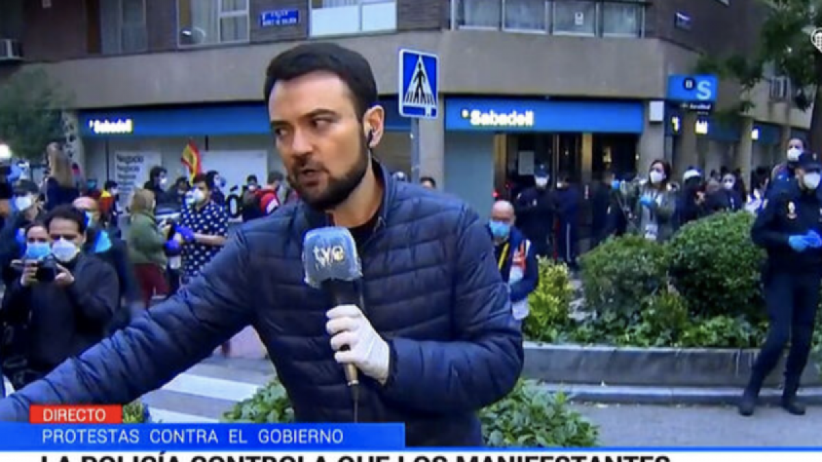 El Consejo de Informativos de TVE pide a los manifestantes que no pongan en peligro a periodistas